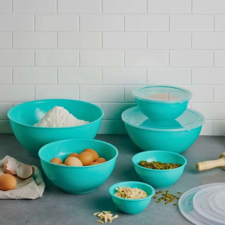 12 Pc mixing bowl set complete with lids