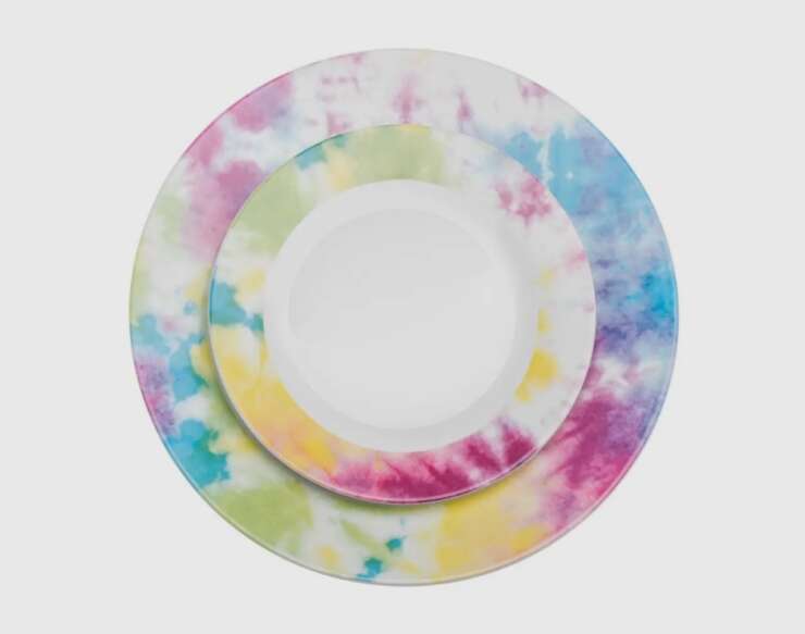 Tie Dye 16 Pc Dinnerware Set - Image 3